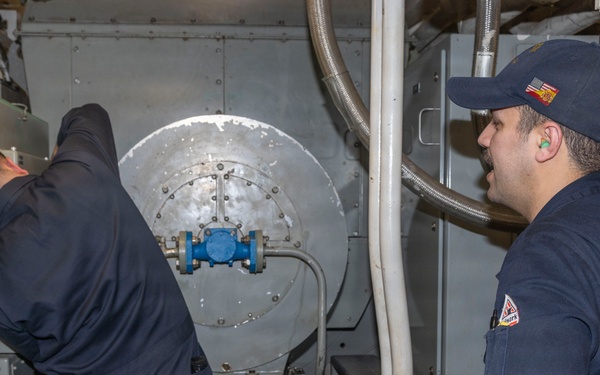 USS Bulkeley (DDG 84) Sailors perform maintenance in the engineering room, Jan. 27, 2026