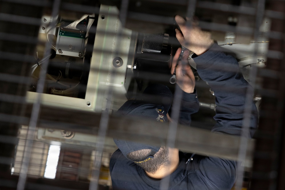 USS Bulkeley (DDG 84) perform maintenance in the engineering room, Jan. 27, 2026