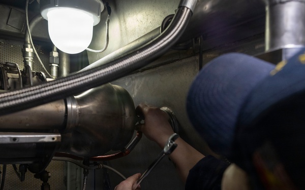 USS Bulkeley (DDG 84) Sailors perform maintenance in the engineering room, Jan. 27, 2026