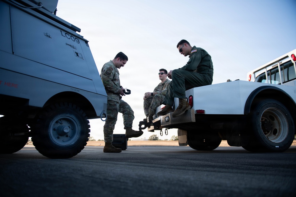 Stay Ready: 436th AMXS Crew Chiefs Keep C-5M Ready for Flight
