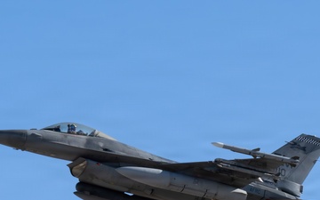 Red Flag-Nellis 26-1 taxi and take offs