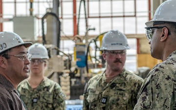 Reserve PAOs Tour Pearl Harbor Naval Shipyard