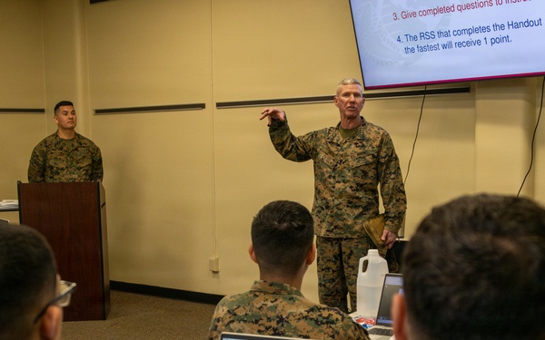The 39th Commandant of the Marine Corps Visits MCRD San Diego