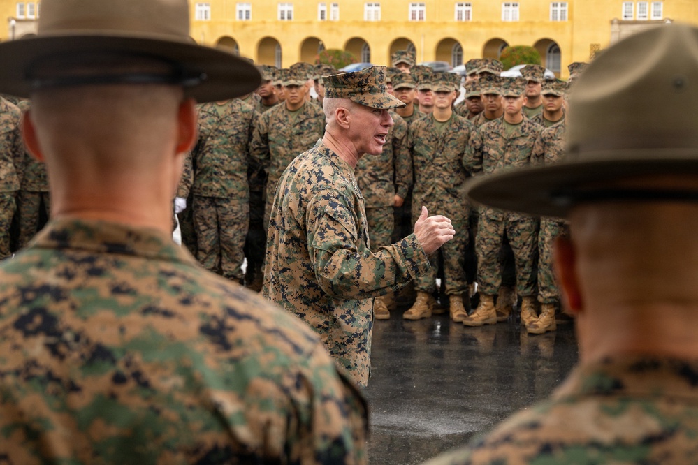 The 39th Commandant of the Marine Corps Visits MCRD San Diego