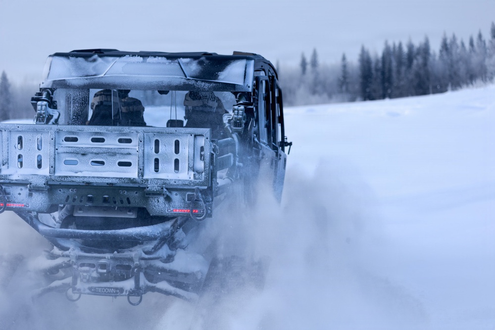 10th SFG(A) arctic vehicle training