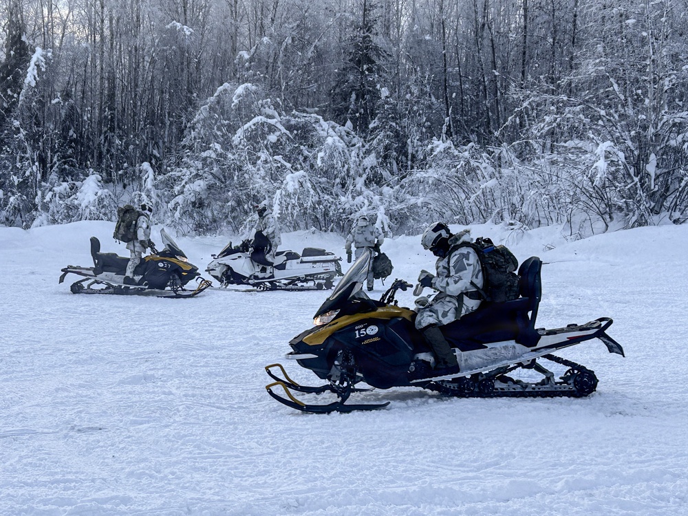 10th SFG(A) tactical snowmobile training