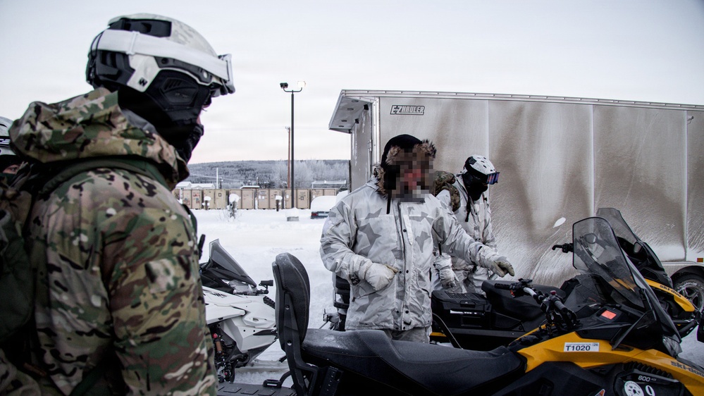 10th SFG(A) tactical snowmobile training