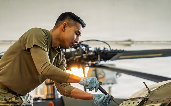 2CAB Maintainers Conduct UH-60 Black Hawk Maintenance