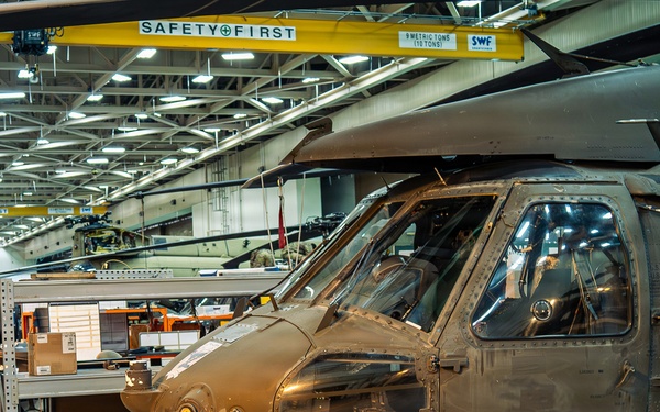 2CAB Maintainers Conduct UH-60 Black Hawk Maintenance