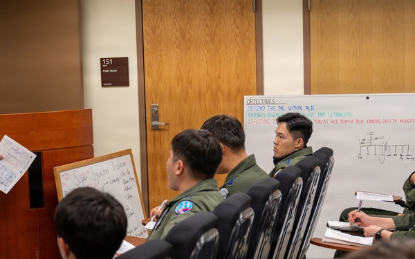 Buddy Squadron 26-2 enhances interoperability at Osan