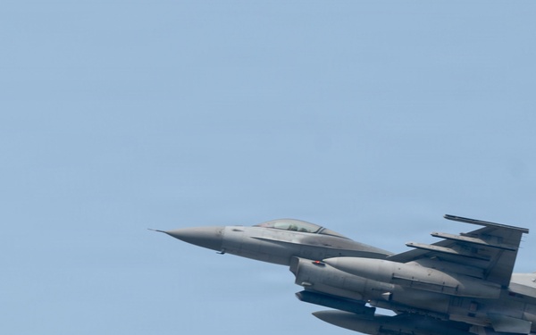 Buddy Squadron 26-2 enhances interoperability at Osan