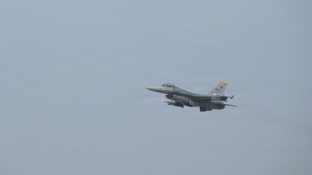 Buddy Squadron 26-2 enhances interoperability at Osan