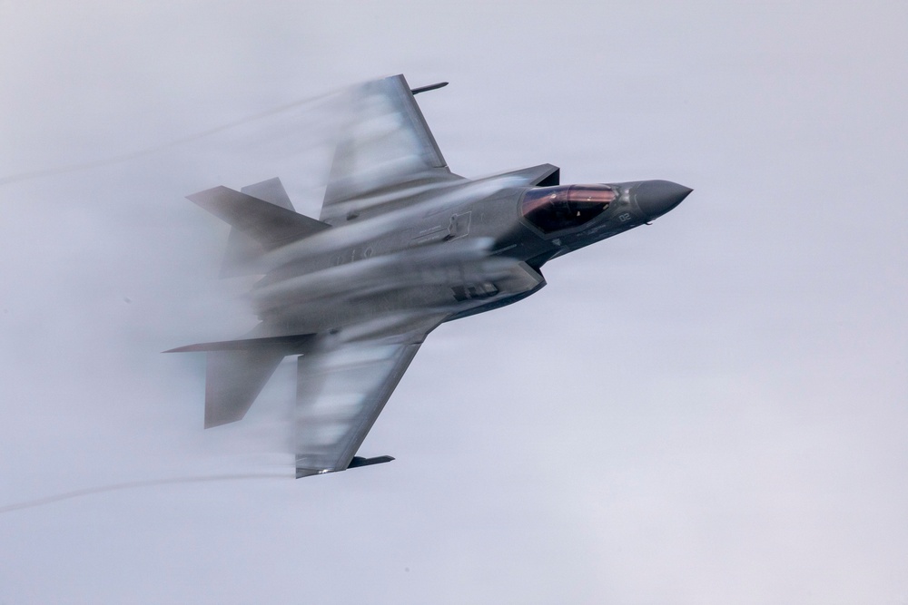 F-35B Lightning II Flyby of Makin Island
