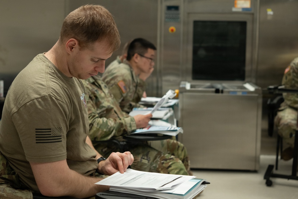 Tri-Service Trauma Course Strengthens Medical Readiness in Europe