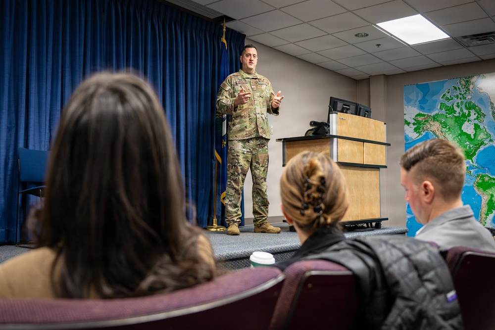 Senate staff visits Kentucky Air Guard Base