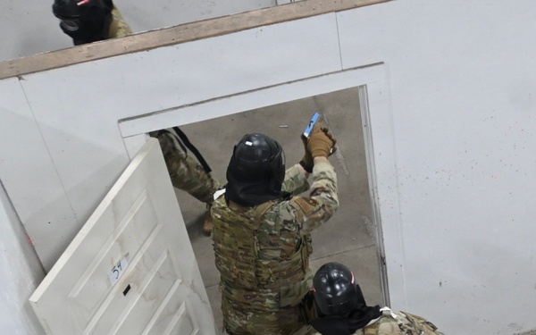 224th Security Forces Squadron Conducts Active Shooter Training