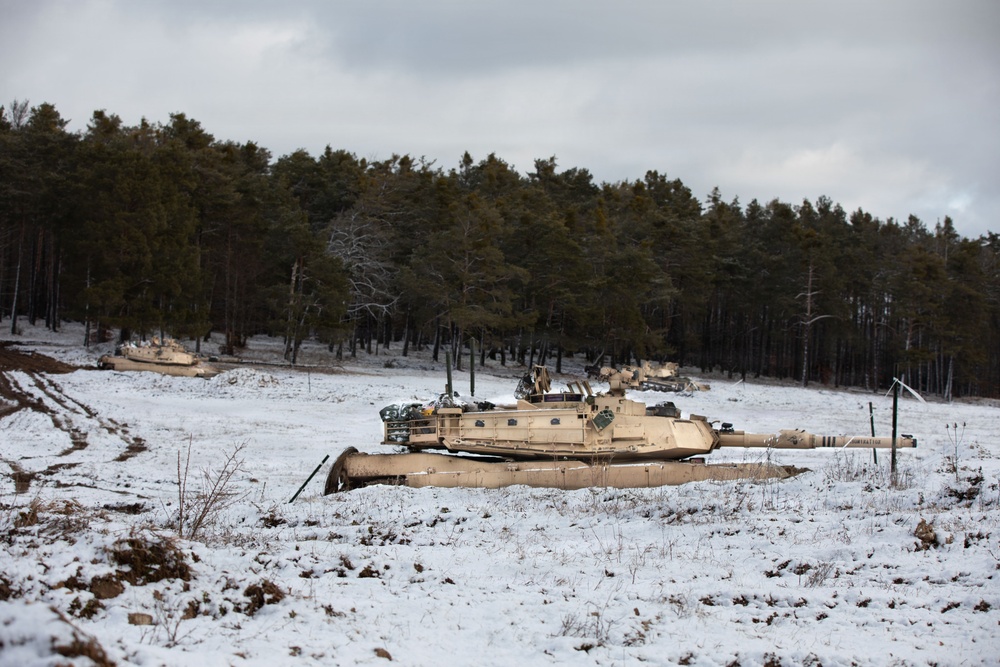 U.S. Army Soldiers Utilize M1A2 Abrams During Combined Resolve 26-05 in Hohenfels, Germany.