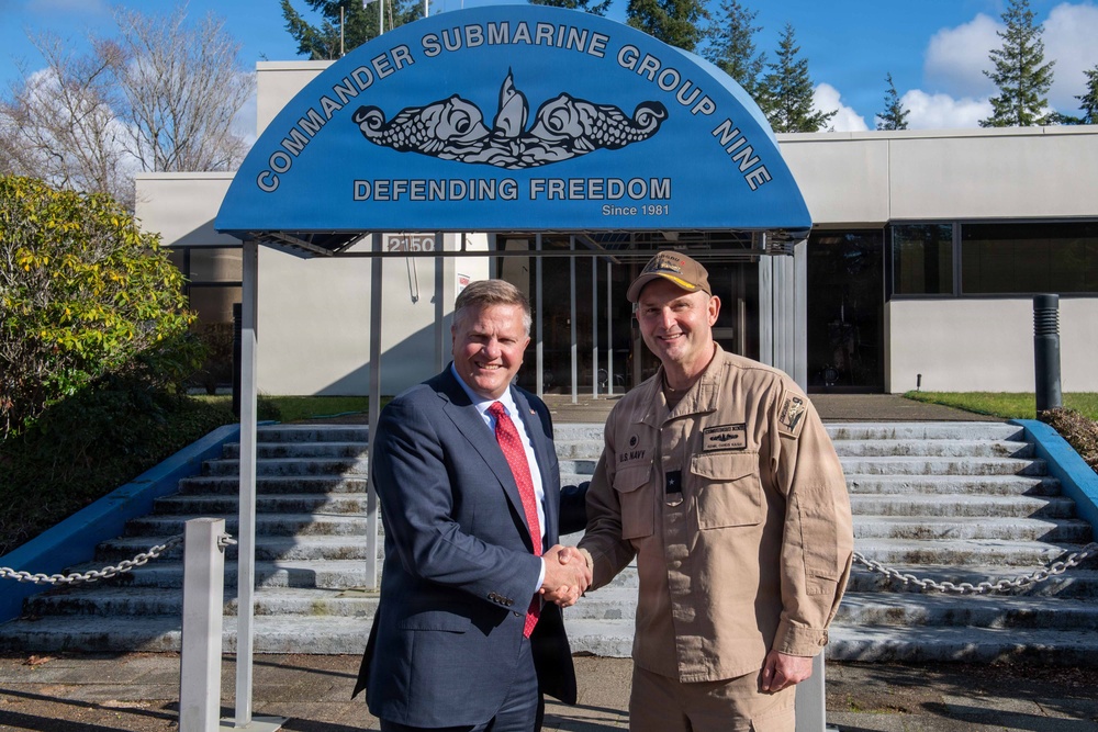 Assistant Secretary of the Navy for Energy, Installations, and Environment visits Submarine Group 9