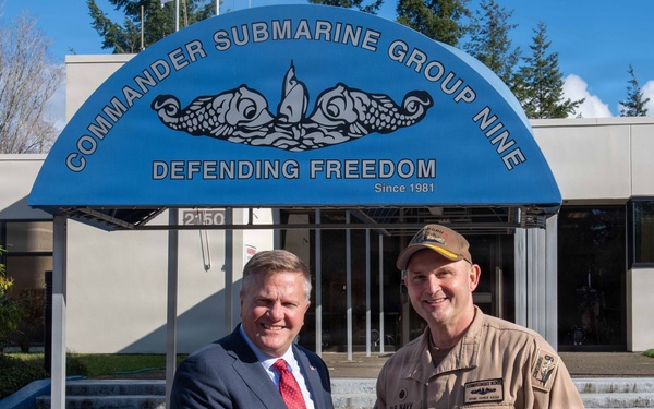 Assistant Secretary of the Navy for Energy, Installations, and Environment visits Submarine Group 9