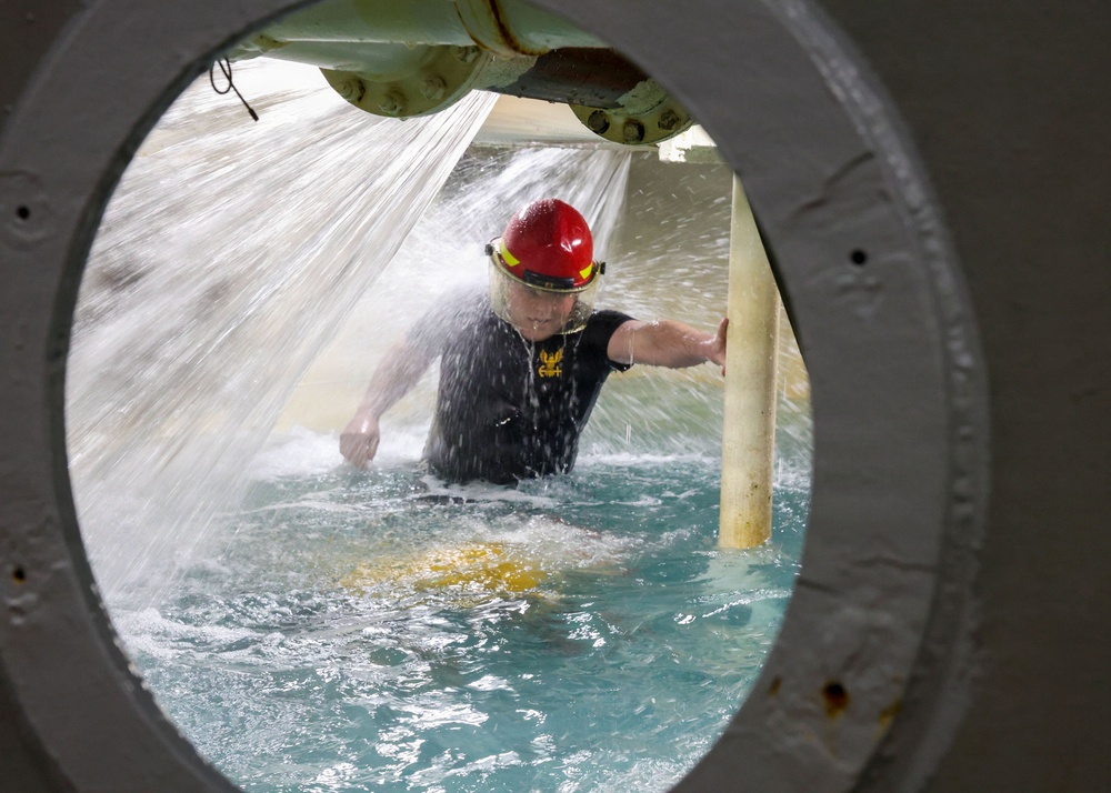 NTAG New England Sailors visit USS Buttercup