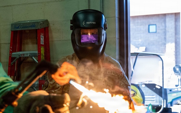 161st Civil Engineering Squadron Structures Conduct Welding Training