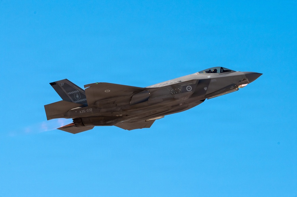 Red Flag-Nellis 26-1 take offs