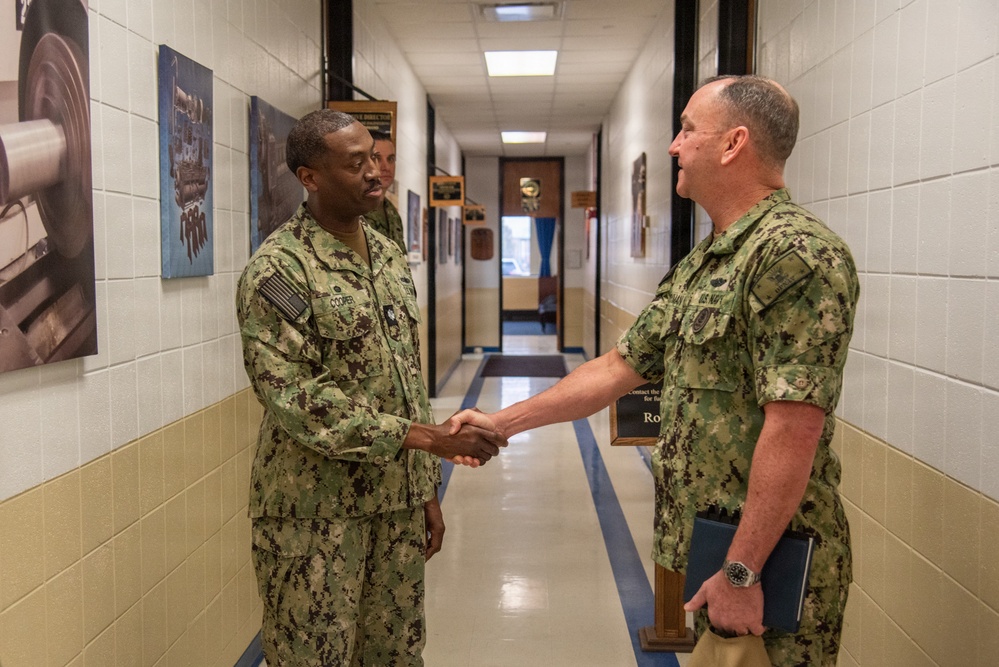 MCPON Perryman Visits SWESC Great Lakes