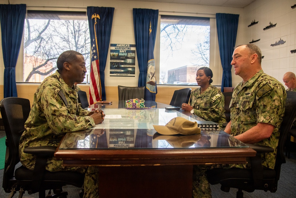 MCPON Perryman Visits SWESC Great Lakes