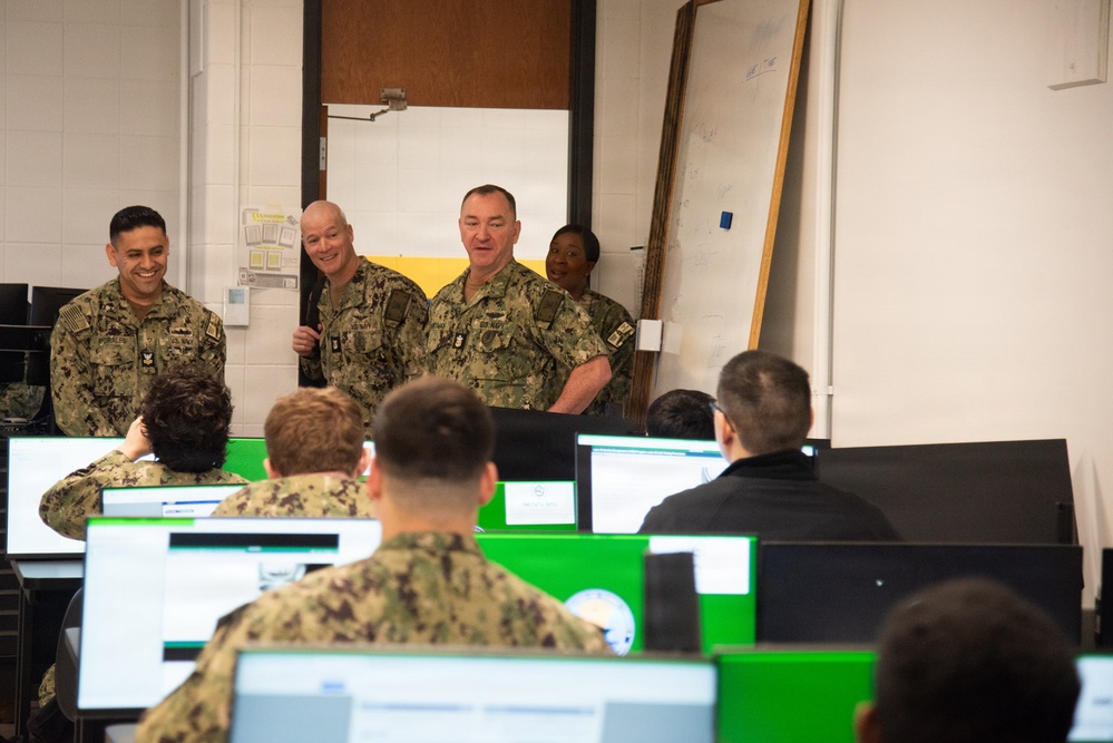 MCPON Perryman Visits SWESC Great Lakes