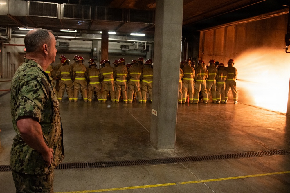 MCPON Perryman Visits SWESC Great Lakes