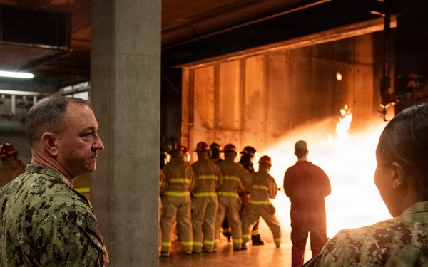 MCPON Perryman Visits SWESC Great Lakes