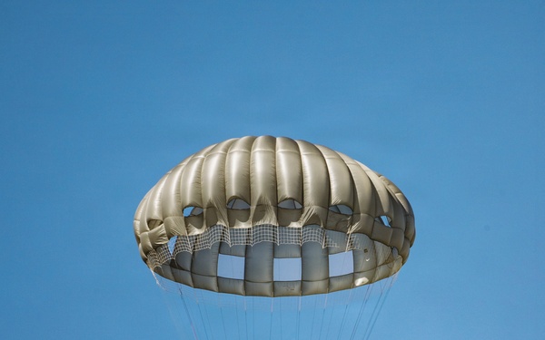 11th MEU Maritime Raid Force Conducts Static Line and Military Free Fall Training