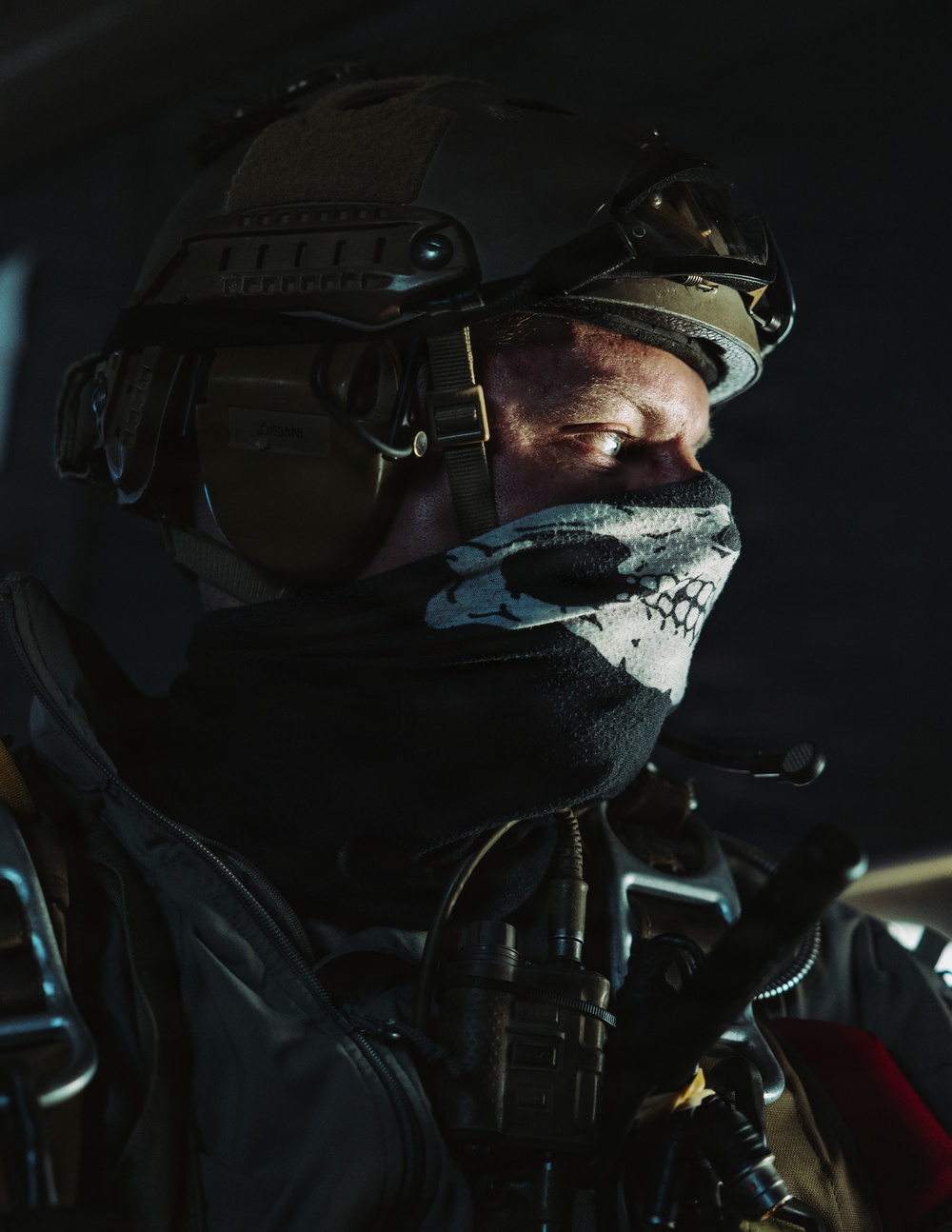 11th MEU Maritime Raid Force Conducts Static Line and Military Free Fall Training