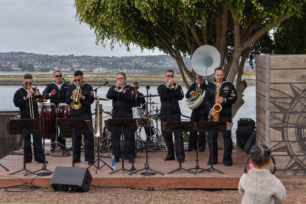 Navy Band Southwest Performs at Sea World’s Presidents Day Military Appreciation Weekend