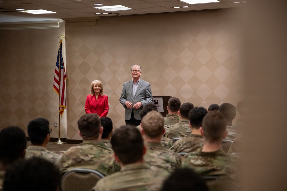 Indiana Governor and First Lady Visit Indiana National Guardsmen