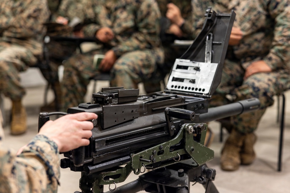 I MEF Marines participate in a basic machine gun course