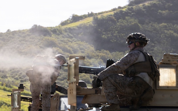 I MEF Marines conduct a machine gun range