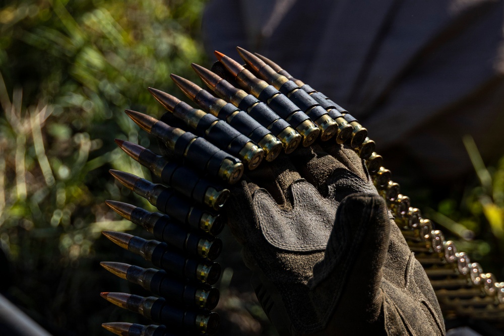 I MEF Marines conduct a machine gun range