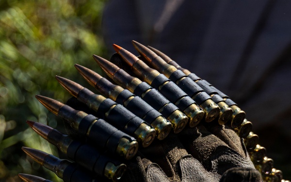 I MEF Marines conduct a machine gun range