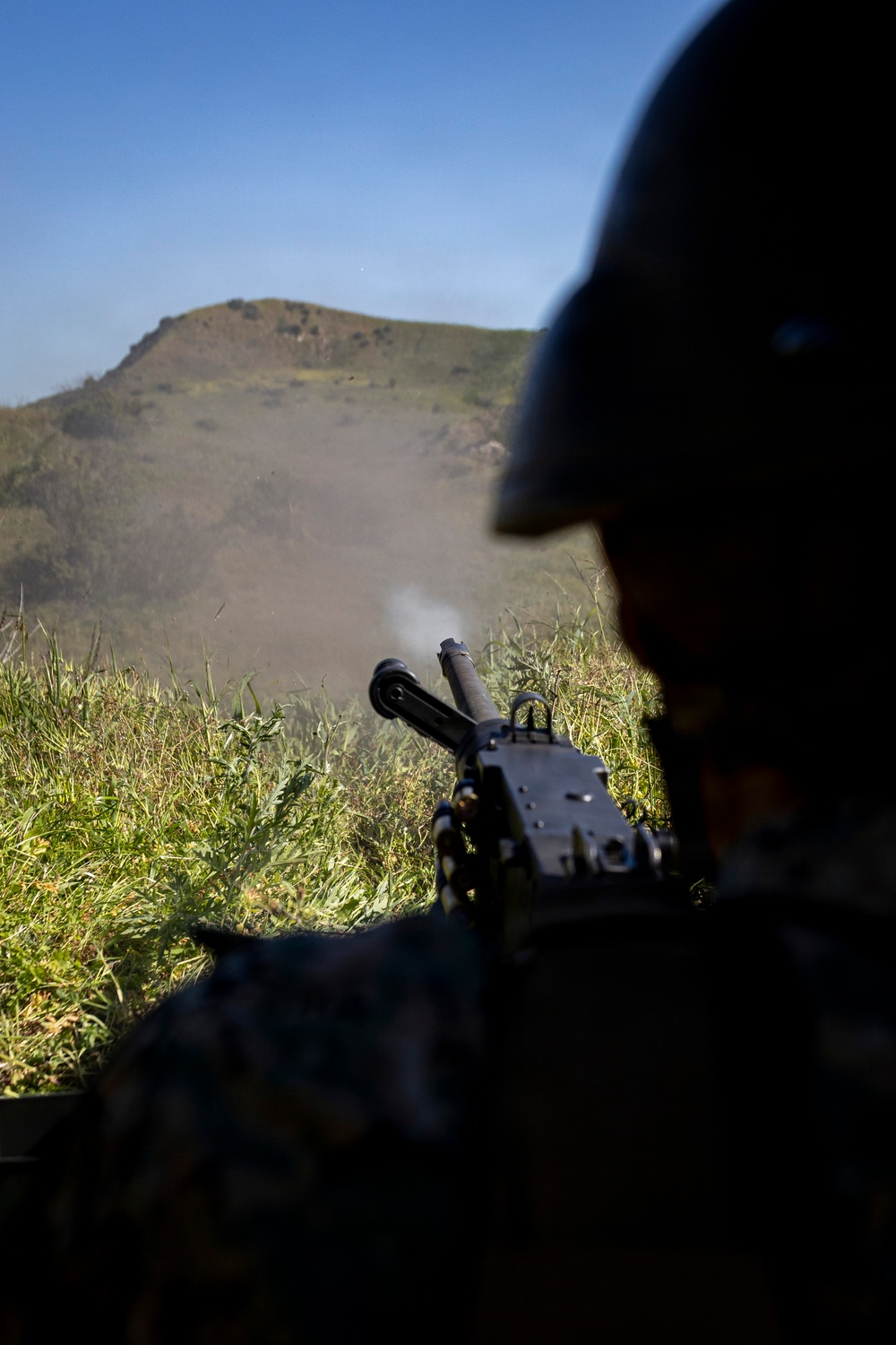 I MEF Marines conduct a machine gun range