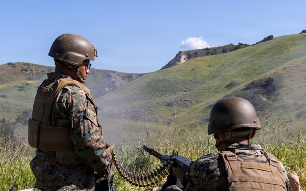 I MEF Marines conduct a machine gun range