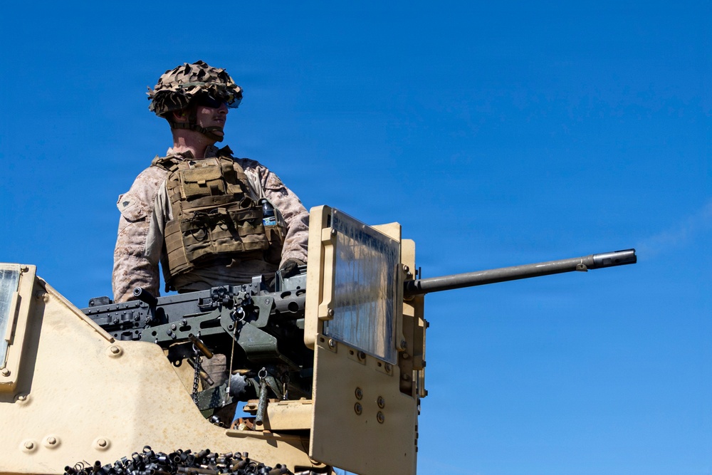 I MEF Marines conduct a machine gun range