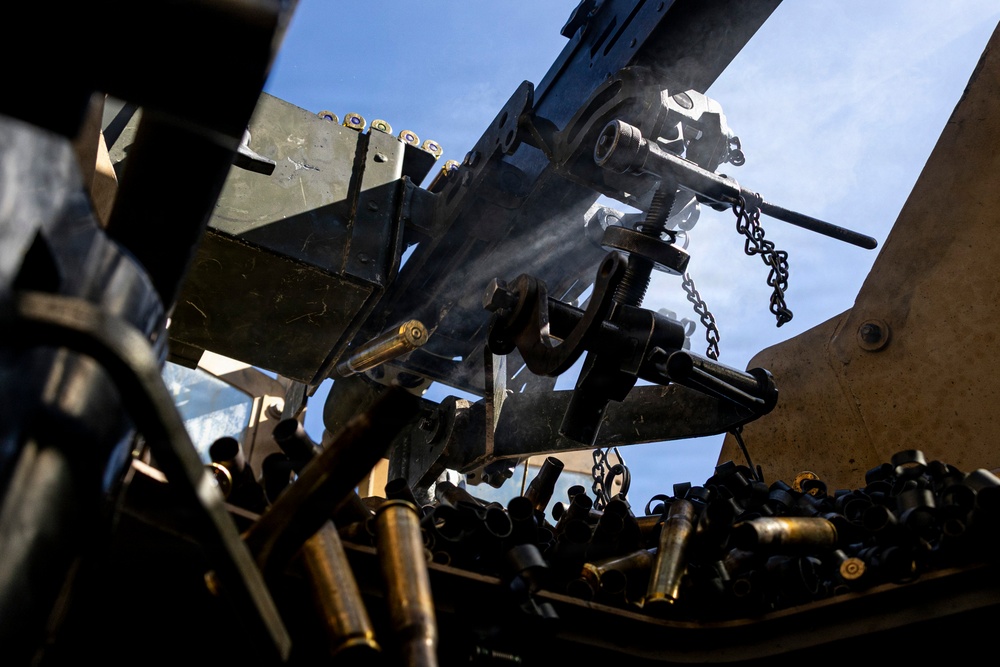 I MEF Marines conduct a machine gun range