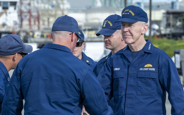 Coast Guard Commandant visits units in Los Angeles area