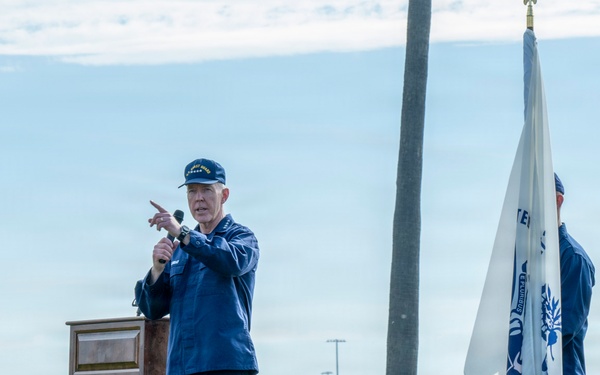 Coast Guard Commandant visits units in Los Angeles area