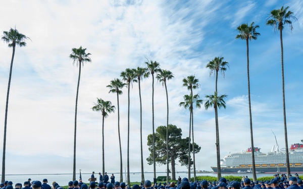 Coast Guard Commandant visits units in Los Angeles area