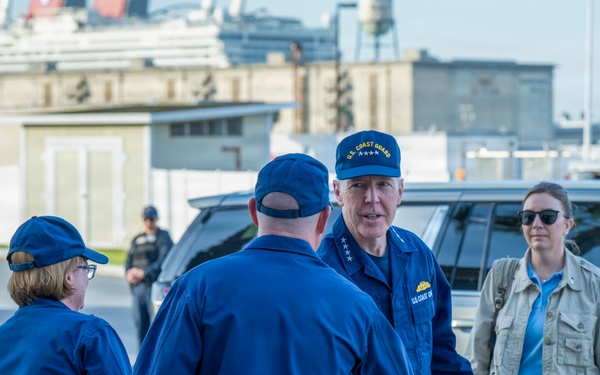 Coast Guard Commandant visits units in Los Angeles area