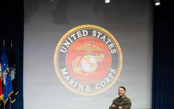 SMMC visits Defense Logistics Agency