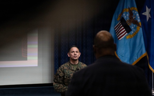 SMMC visits Defense Logistics Agency