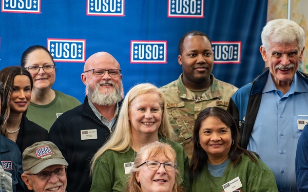 USO celebrates 10th anniversary on JBER